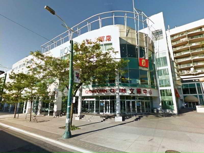 Super 8 By Wyndham Downtown Toronto Hotel Exterior foto